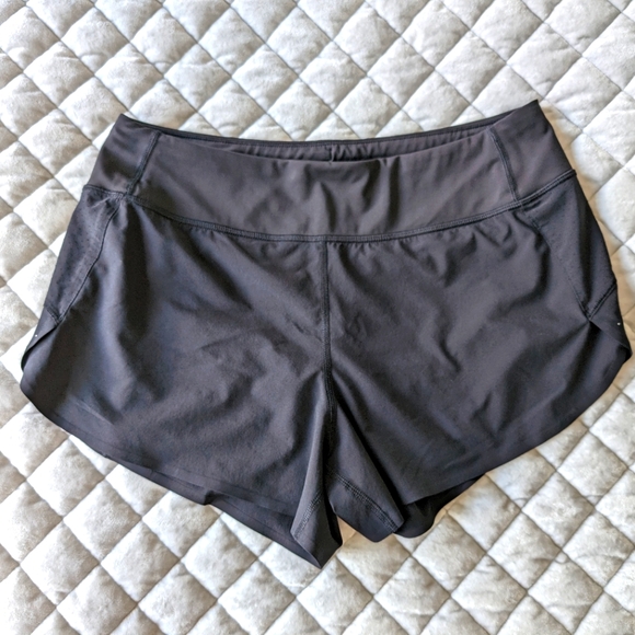 Athleta Pants - Athleta Run With It 3.5 " running shorts, black Medium